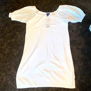 Women’s puff sleeve dress